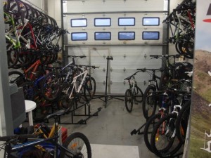 Maastopyöräilyä Islannissa