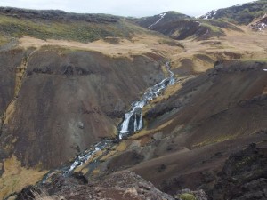 Maastopyöräilyä Islannissa