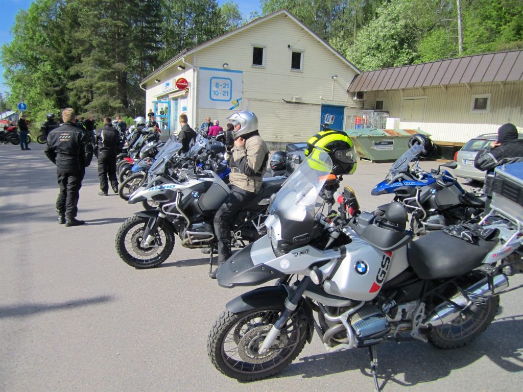 Peruskoulutus hiekkatiellä ajoon