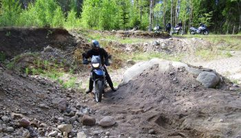 Peruskoulutus hiekkatiellä ajoon